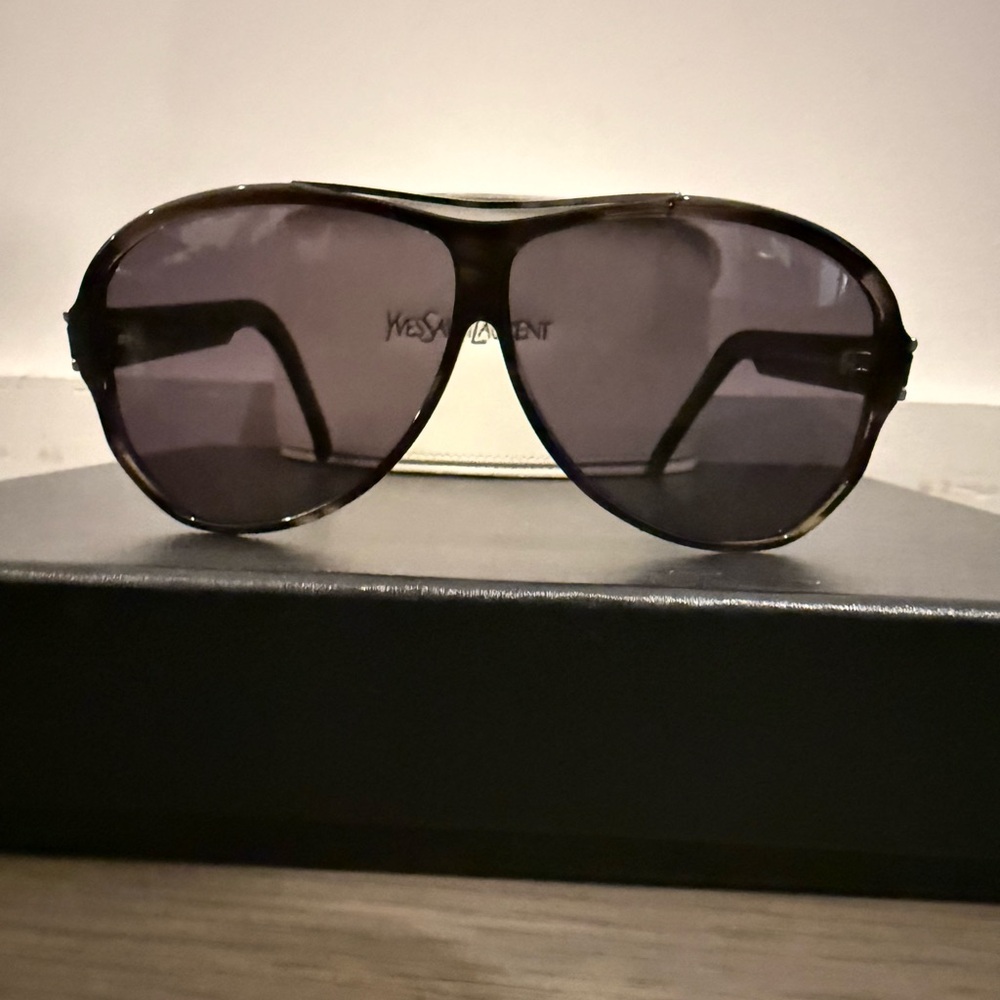 Yves Saint Laurent Black Sunglasses